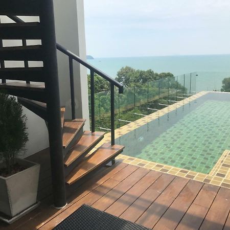 Apartamento Deamber Bangsare Pattaya Bang Sare Exterior foto