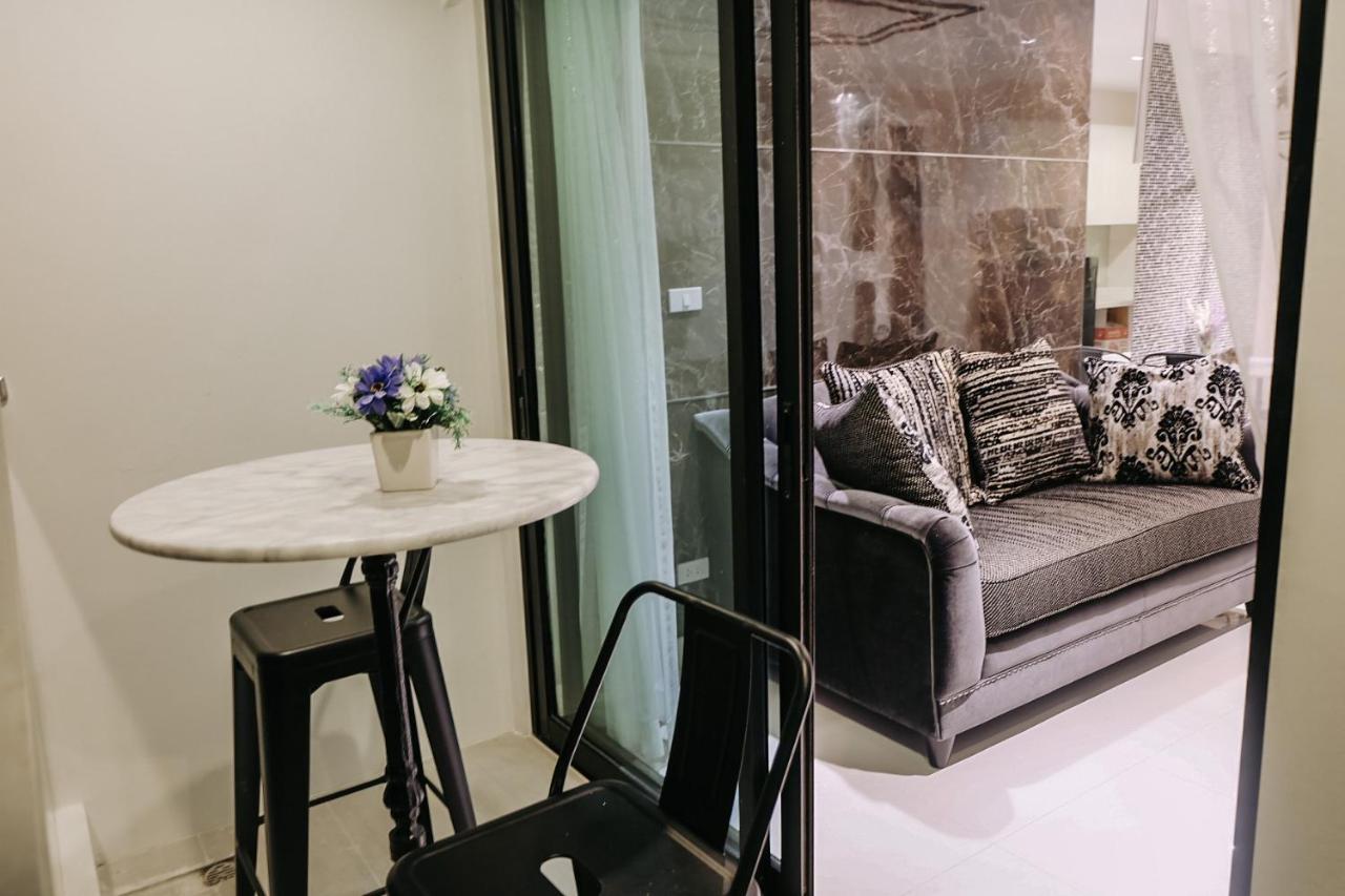 Apartamento Deamber Bangsare Pattaya Bang Sare Exterior foto