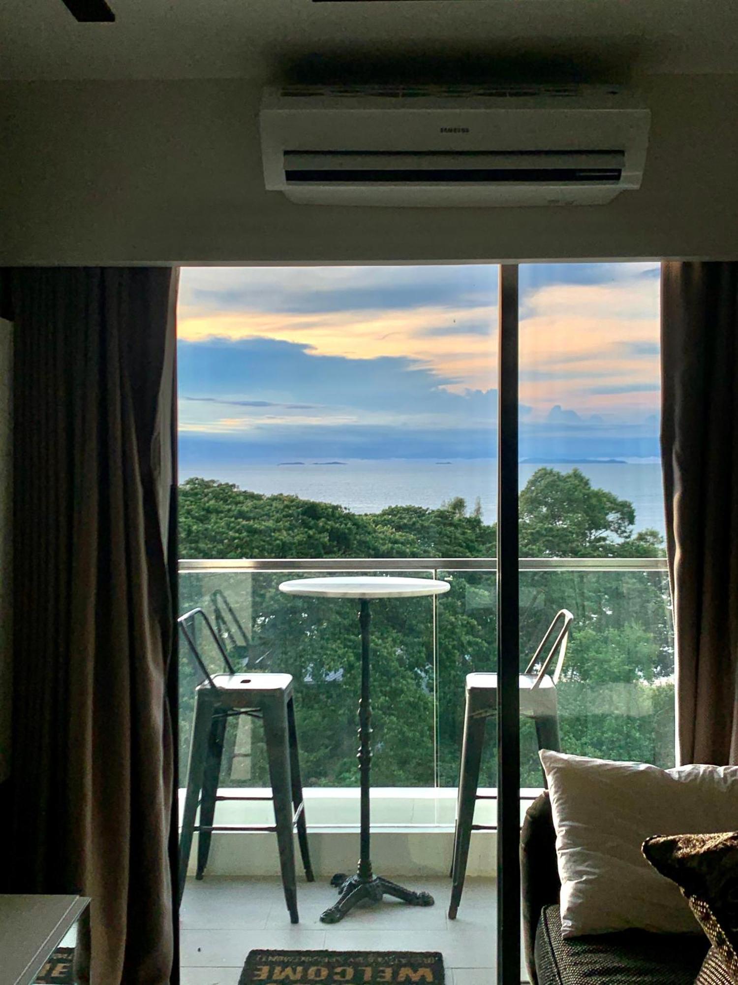Apartamento Deamber Bangsare Pattaya Bang Sare Exterior foto