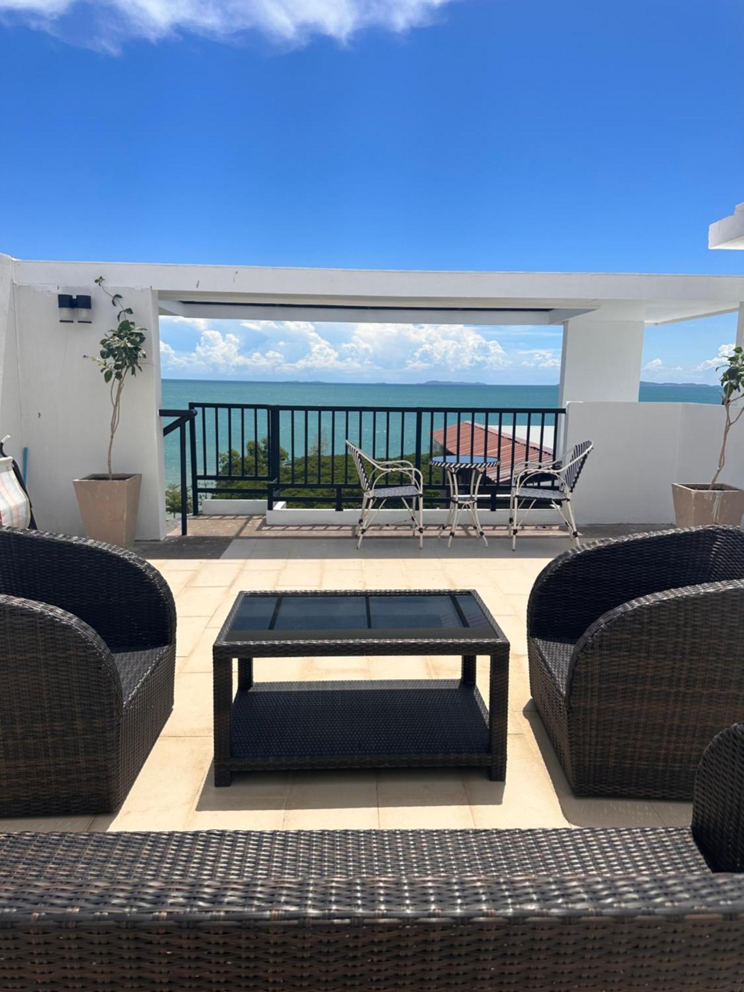 Apartamento Deamber Bangsare Pattaya Bang Sare Exterior foto