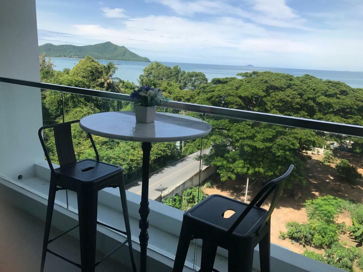Apartamento Deamber Bangsare Pattaya Bang Sare Exterior foto