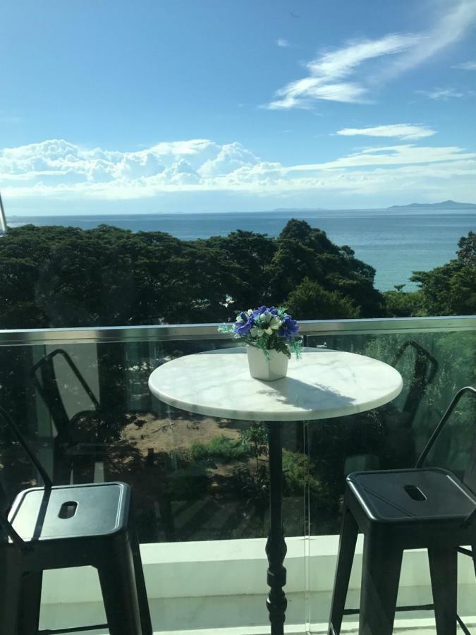 Apartamento Deamber Bangsare Pattaya Bang Sare Exterior foto