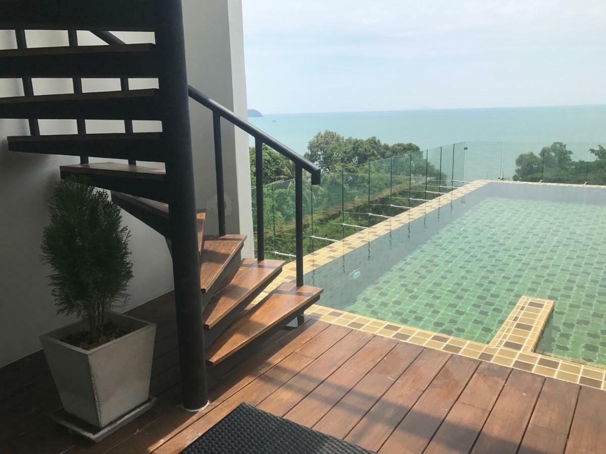 Apartamento Deamber Bangsare Pattaya Bang Sare Exterior foto