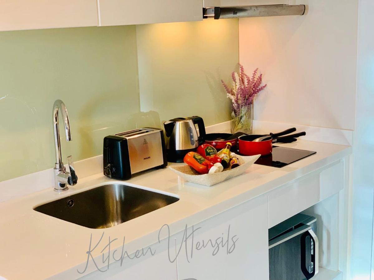 Apartamento Deamber Bangsare Pattaya Bang Sare Exterior foto